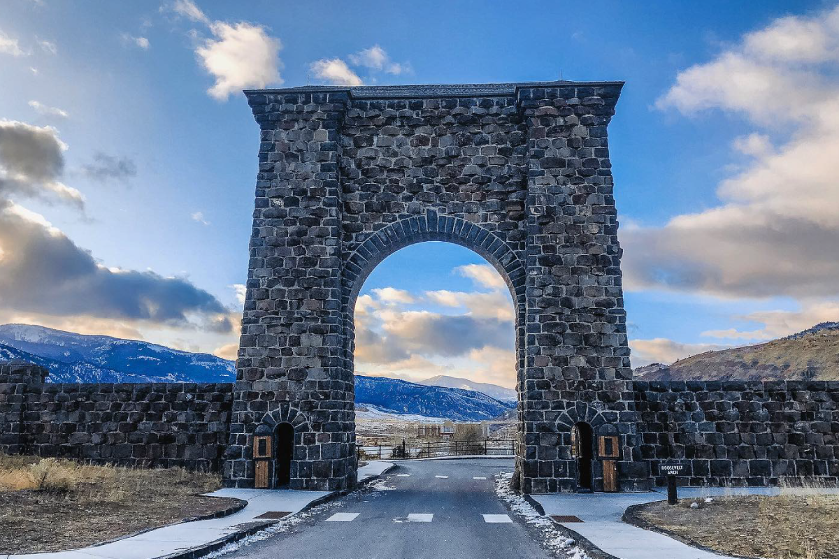 image of Yellowstone National Park North Entrance